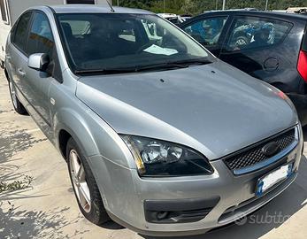 FORD FOCUS per ricambi usati