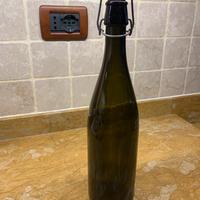 Bottiglie vetro con macchinetta