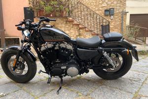 Harley Davidson Sportster 1200 Forty-eight Vetrina