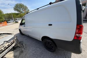 Mercedes vito 116 incidentato