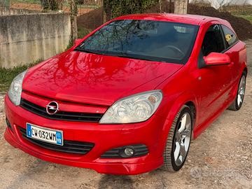 Opel astra GTC 1.9 2005