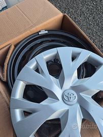 Cerchioni Toyota Yaris Hybrid nuovi