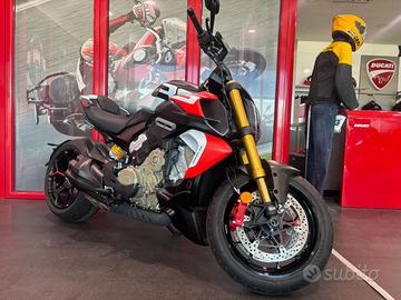 DUCATI Diavel V4 RS LIVERY