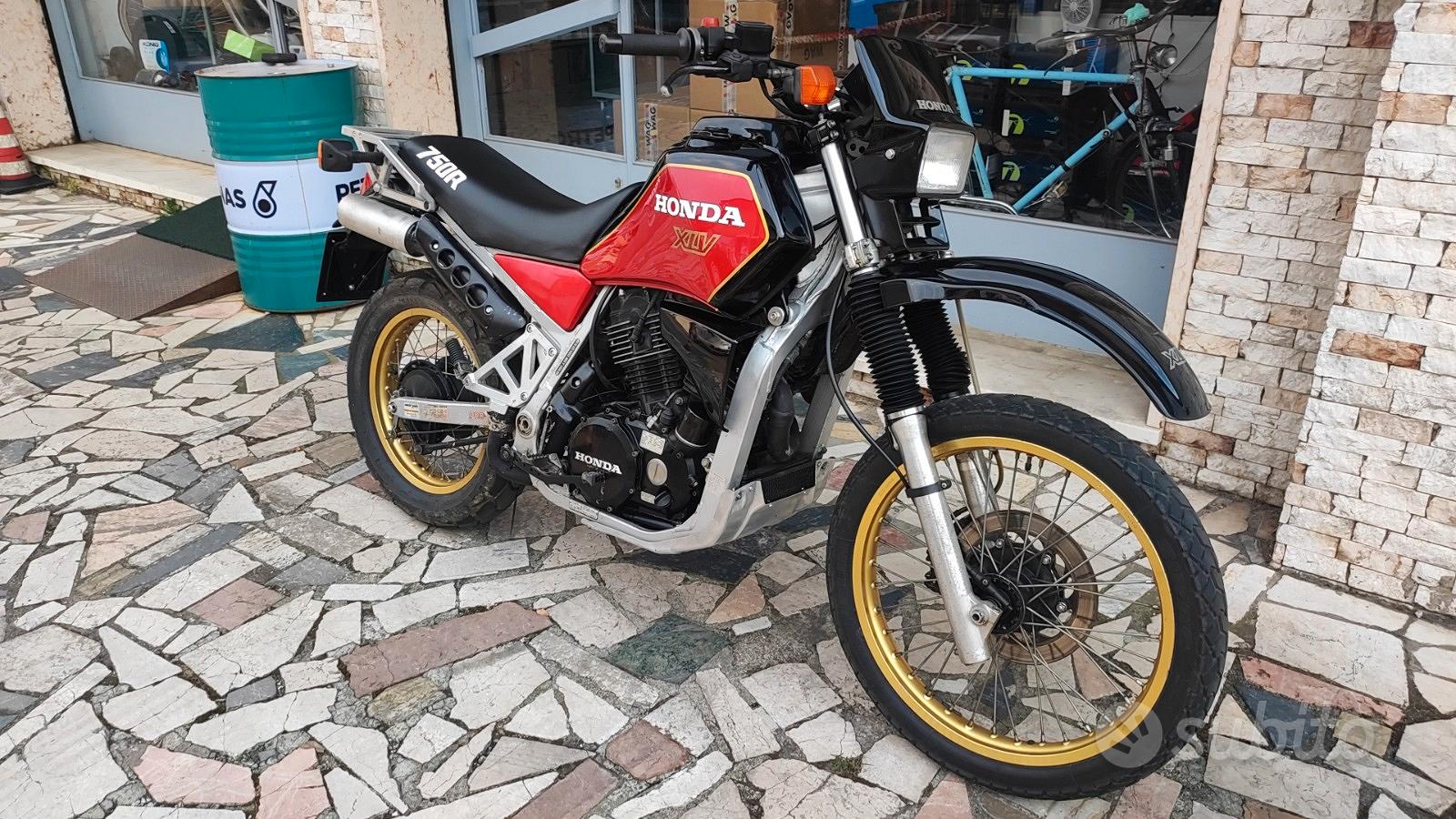 Motorcycle Honda Xlv 750 R Usata HONDA XLV 750 R, Enduro, Occasion