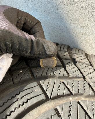 Hankook 215/55/17 icept winter