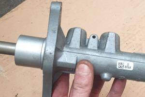 Pompa freni renault master