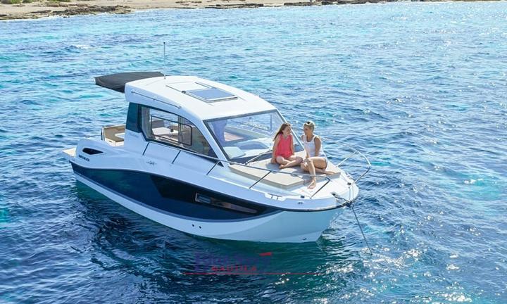 Quicksilver 805 Weekend - 7,76mt Con 4 Posti Letto