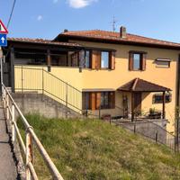 Casa bifamiliare a Piazza S.Stefano