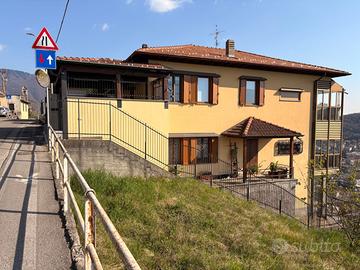 Casa bifamiliare a Piazza S.Stefano