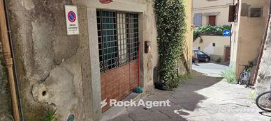 LOCALE MAGAZZINO/AUTORIMESSA CENTRO STORICO VITERB