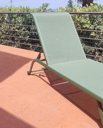 4 Lettini da giardino 2 blu e 2 verdi