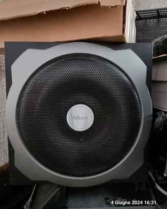 amplificatore subwoofer trust