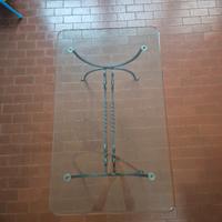 Tavolino in vetro e ferro battutto