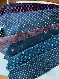 Cravatte varie in seta di Holliday & Brown London