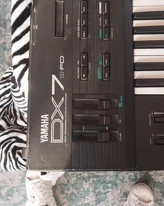 Yamaha DX 7 II FD