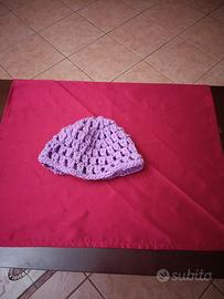 Cappello in misto lana lavorazione ad uncinetto 