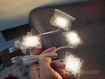 4 luci led con trasformatori 