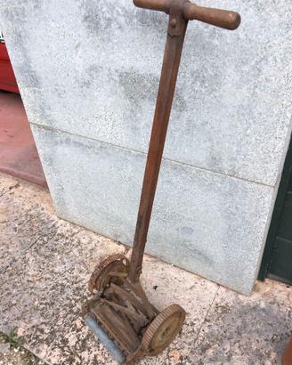 Tagliaerba a mano vintage