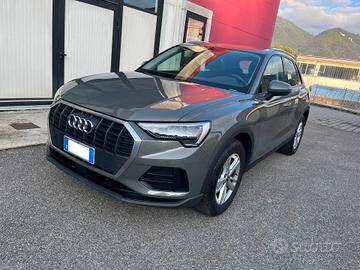 Audi Q3 45 TFSI e S tronic Business