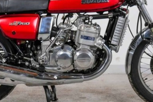 Suzuki gt 750 anni 70