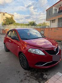 Lancia y
