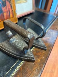 Ferro da stiro antico