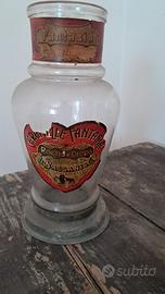 antico vaso in vetro da drogheria o farmacia ‘900