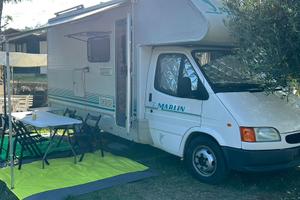 Camper mansardato