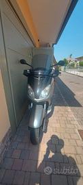 Scooter Yamaha x max 250