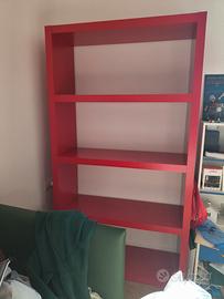 Libreria Ikea rossa