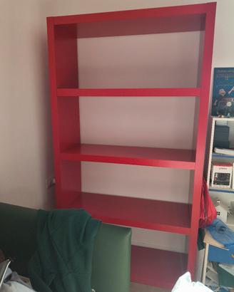 Libreria Ikea rossa
