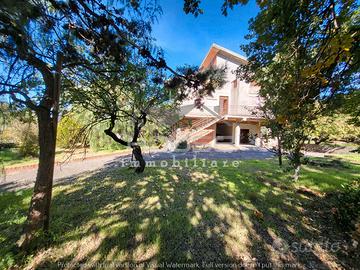 Ragalna - villa singola id: nra223vv