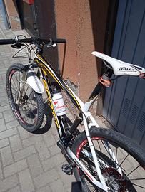 MTB scott scale rc hmx