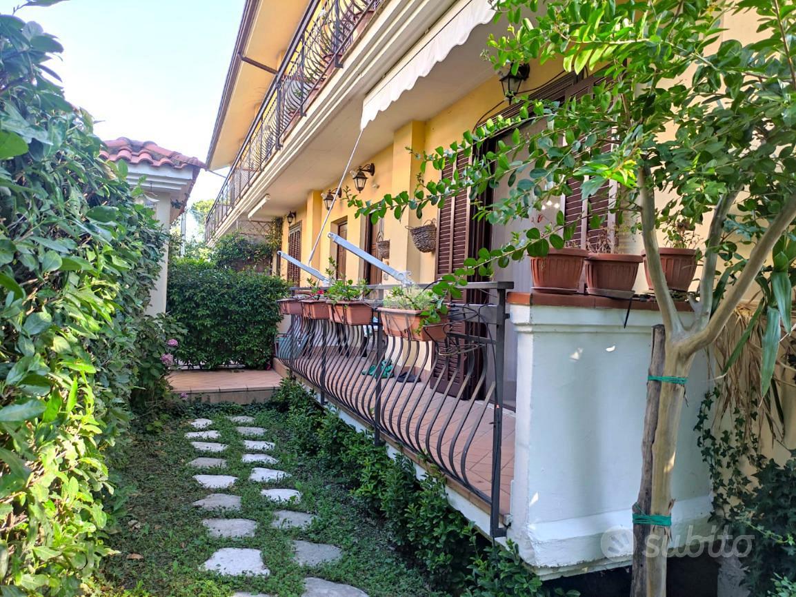 VILLA A SCHIERA A SANTO STEFANO DEL SOLE - Vista 2