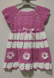 Vestitino bimba fatto a mano all'uncinetto