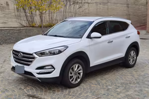 auto HYUNDAI TUCSON