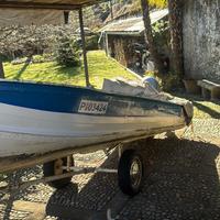 Barca a motore modello Canadian 430