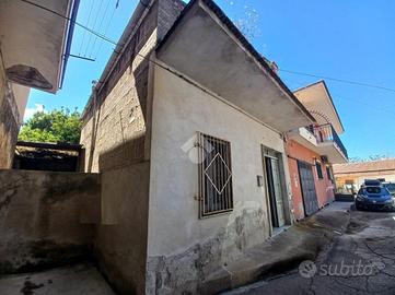 CASA DI CORTE A SAN FELICE A CANCELLO
