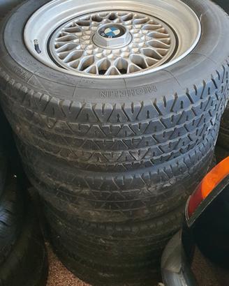 BMW M635 CSI Cerchi e Gomme