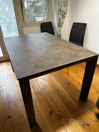 Splendido tavolo 'STONES'