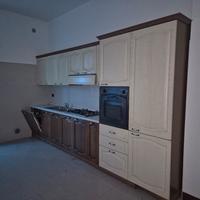 cucina completa di elettrodomestici 