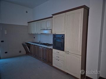 cucina completa di elettrodomestici 