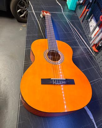 Chitarra classica con custodia