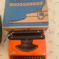 Macchina da scrivere Brother 210
