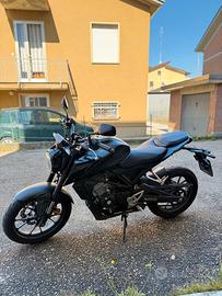 Honda CB125R 2023