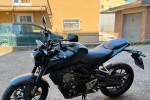Honda CB125R 2023