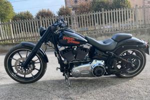 Harley Davidson Breakout