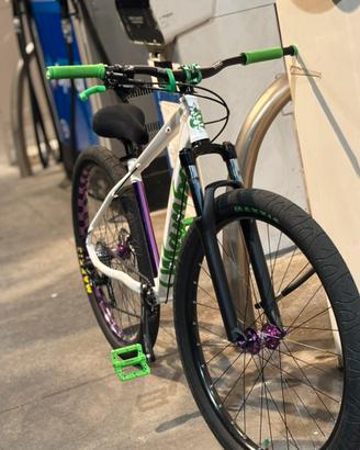 Wheelie bike