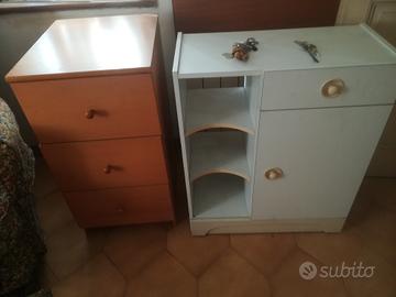 Mobile bagno e cassettiera 