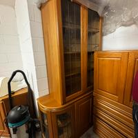 Credenza in vetro e legno massiccio